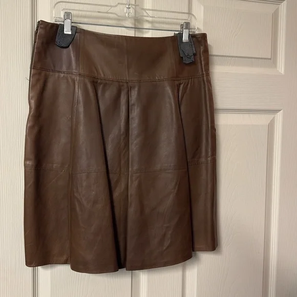 Brunello Cucinelli brown leather pleated skirt with pockets